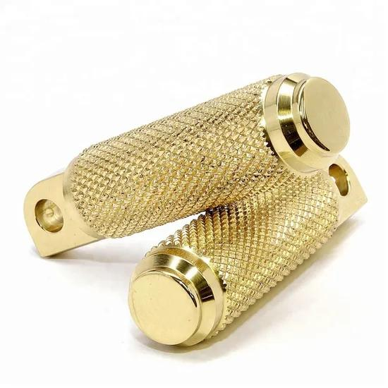 Dual-wheel knurling of copper alloys